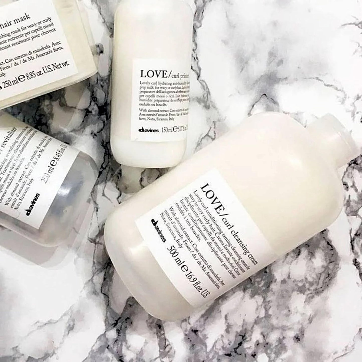 Davines LOVE Curl Cleansing Cream, 2-in-1 Conditioning Shampoo & Co-Wash for Wavy and Curly Hair - Light Gentle Cleanse Removes Impurities for Extremely Soft Curls with Almond Extract, 16.9 Fl Oz