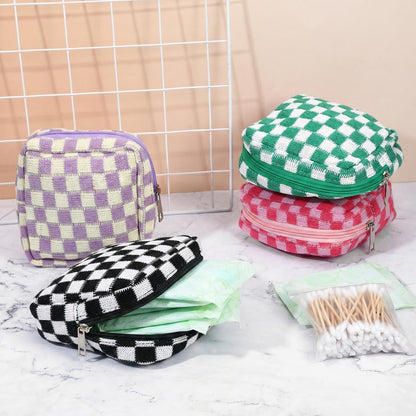 4 PCS Sanitary Napkin Storage Bag, Menstrual Pad Zipper Period Pouch Portable Period Bag Panty Liners, Pad Pouch with Zipper for Women Ladies Daily Use Purse Travel(Checkered,4 Colors)