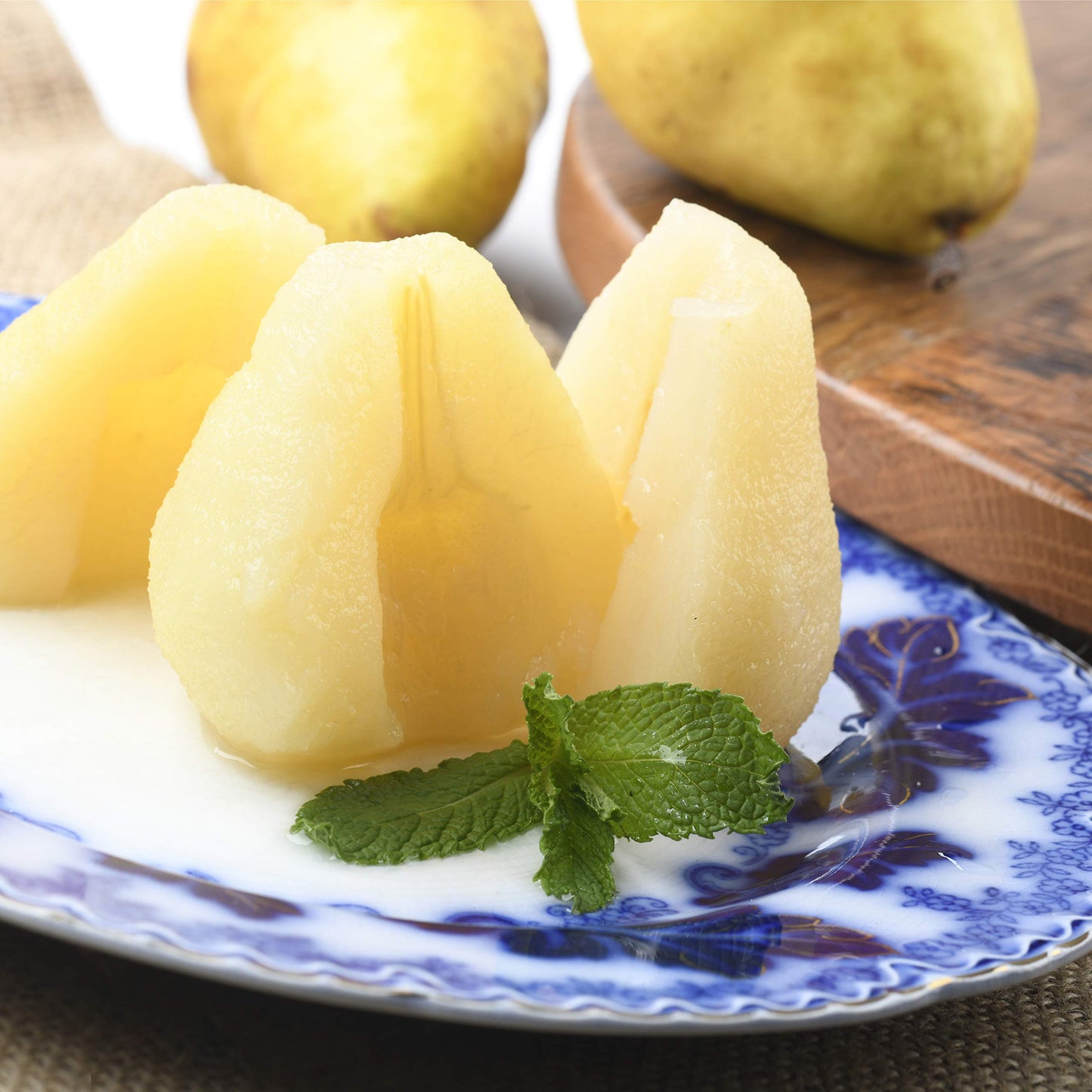 Amish Valley Products Old Fashioned Bartlett Pear Halves Canned Pears Jarred in 32 oz Glass Jar