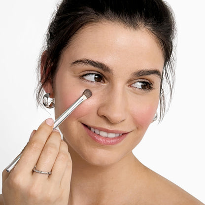 Clinique Flat Concealer Undereye + Face Blending Brush For Makeup | Helps Cover Dark Circles + Imperfections
