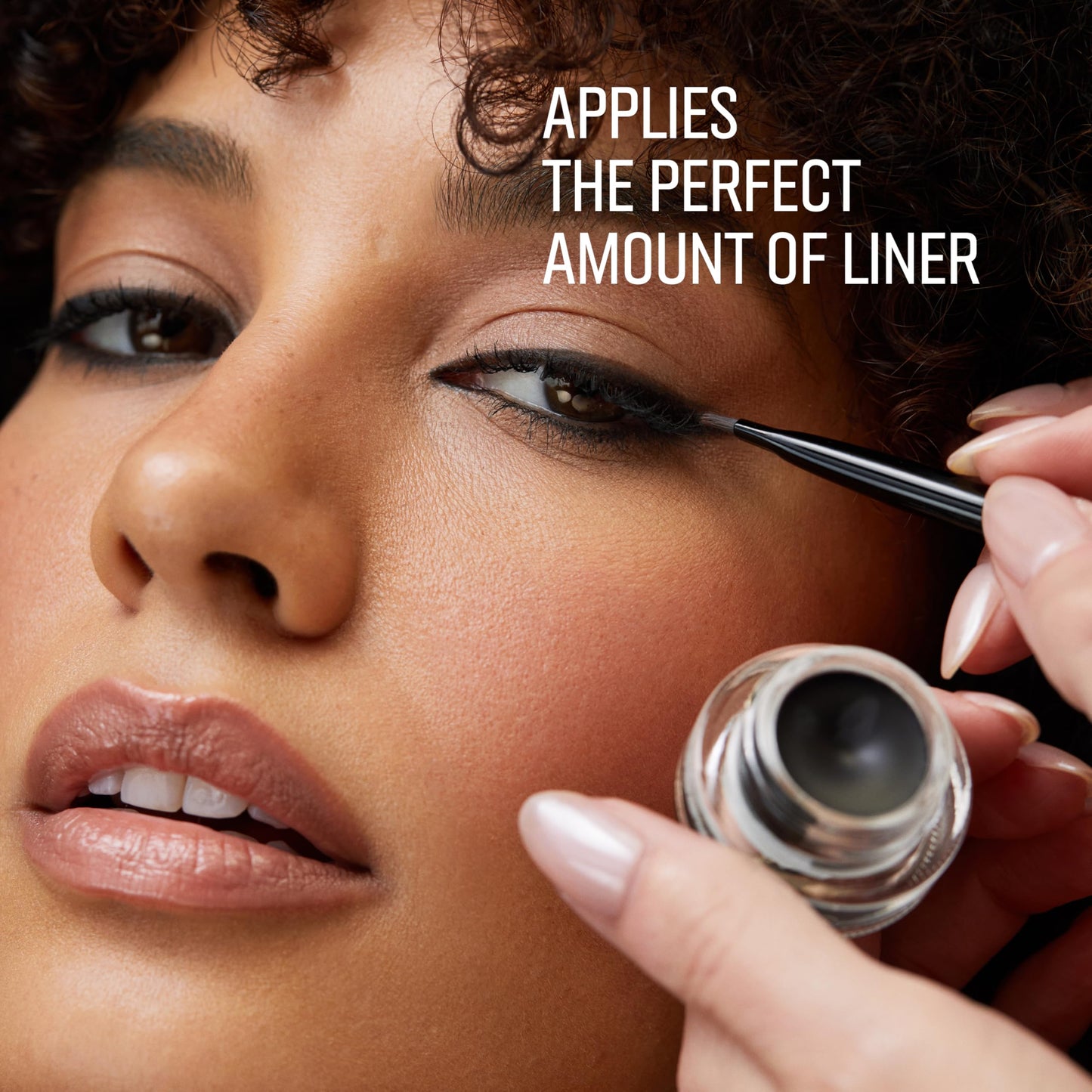 Bobbi Brown Eyeliner Brush | Eyeliner Brushes for Smudging, Precise Lines + Smokey Eyes | Works for Gel & Powder Liner