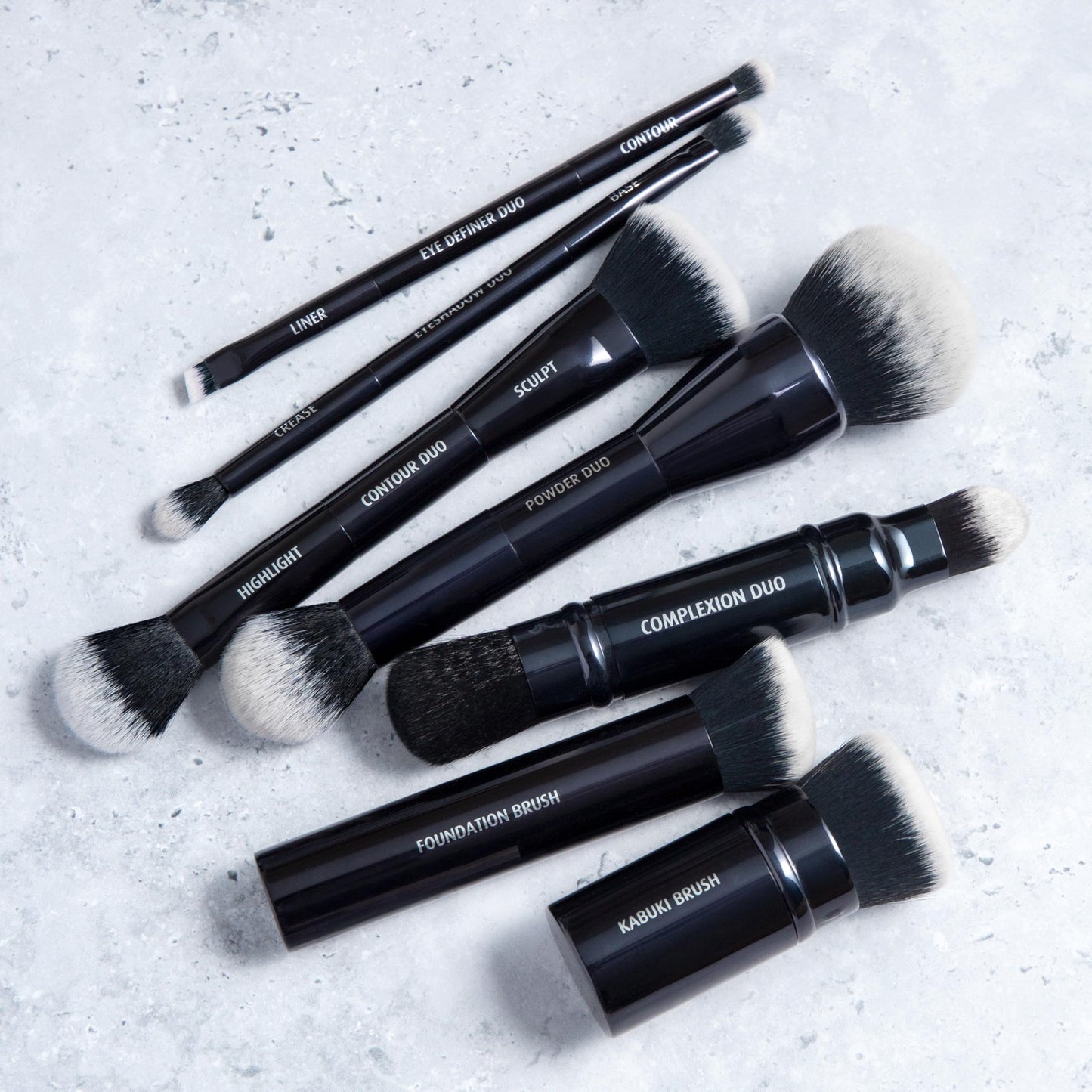 Lune+Aster Eyeshadow Duo Brush | Dual-Ended Brush To Apply And Blend Eyeshadow. Made with Alumium Handle, Vegan Bristles.