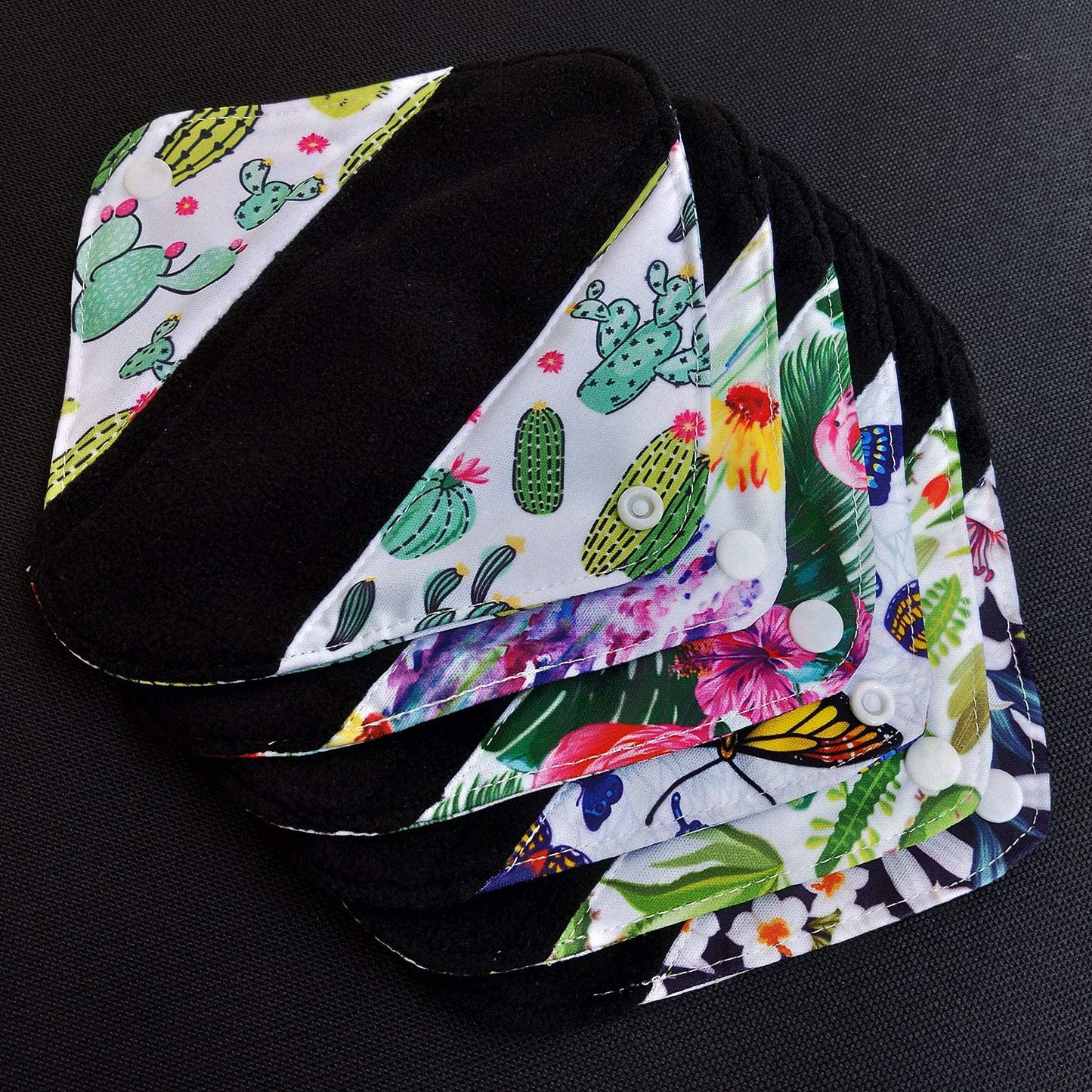 7pcs/Set Reusable Menstrual Pads Including 1pc Mini Wet Bag +6pcs Bamboo Charcoal Cloth Menstrual Incontinence Pads/Reusable Sanitary/Mama Panty Liners (All Randomly Prints)