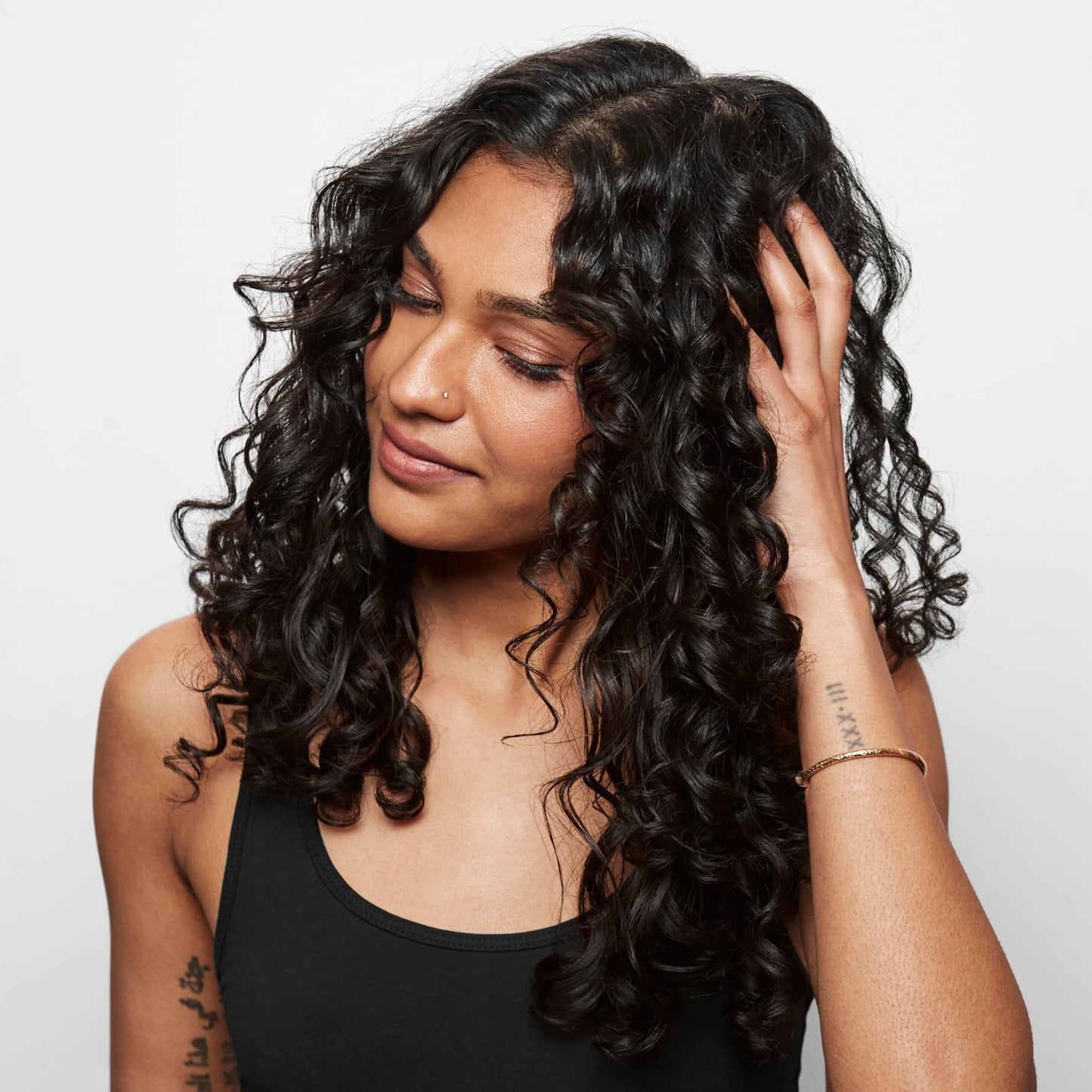 Bumble and bumble. Creme De Coco Shampoo | Provides Rich Moisture and Shine | Reduces Frizz | With Coconut Kukui Nut Murumuru Butter | For Dry Medium to Thick Curly, Wavy, Straight Hair
