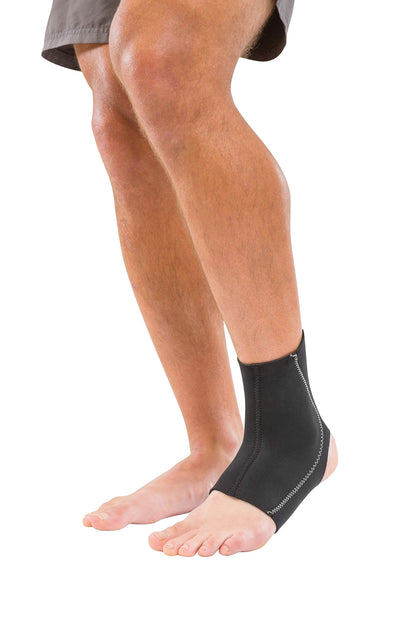 Mueller Sports Medicine Neoprene Ankle Support Sleeve, Ankle Pain Relief Support for Men and Women, Ideal for Sprains, Strains, Arthritis, Black