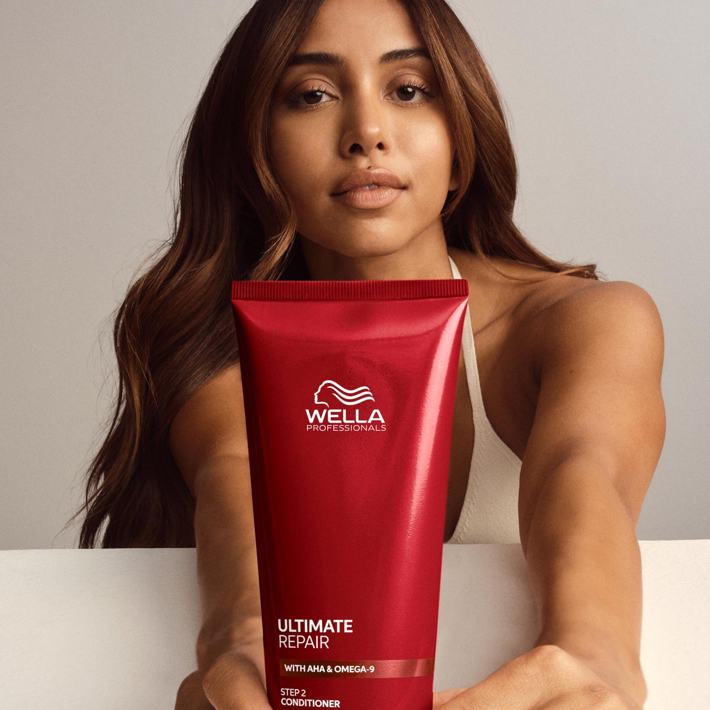 Wella Professionals ULTIMATE REPAIR Conditioner for Damaged Hair | Deeply Nourishing | Repairs, Strengthens, & Moisturizes with AHA & Omega-9 | For All Hair Types