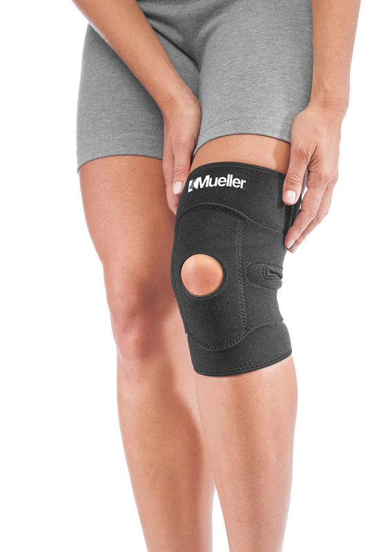MUELLER Sports Medicine 4-Way Adjustable Knee Brace for Men and Women, Knee Stabilizer for Compression and Pain Relief Support, Ideal for Arthritis, Sprains, Black, One Size