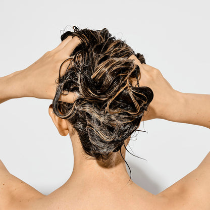 Bumble and bumble. Bond-Building Hair Repair Shampoo | Strengthens and Prevents Breakage| Smooths Frizz, Adds Shine | For Damaged Curly, Wavy, Straight Hair Types