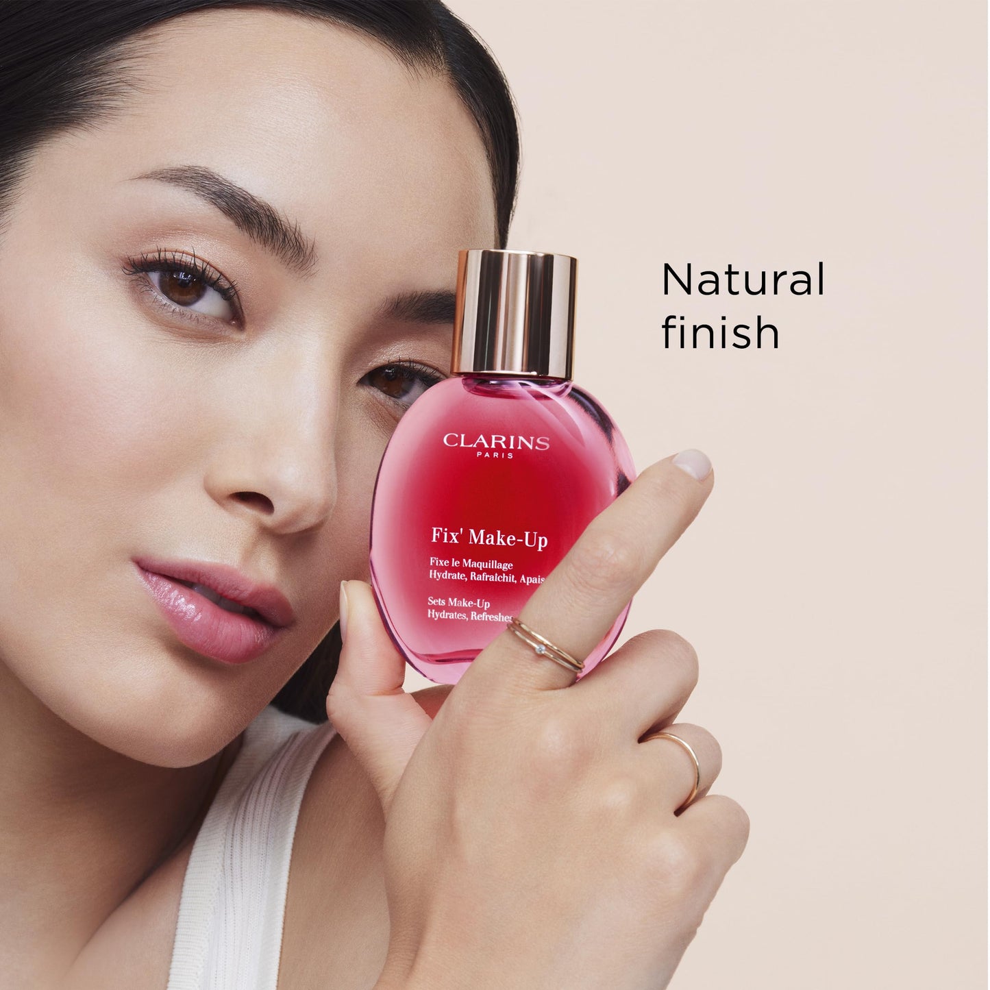 Clarins Fix Make-Up Setting Spray | 4-in-1 Makeup Setting Spray | 24H¹ Fresh and Flawless Makeup | 12H² Hydration | Locks Out Harmful Pollutants | Boosts Radiance | All Skin Types