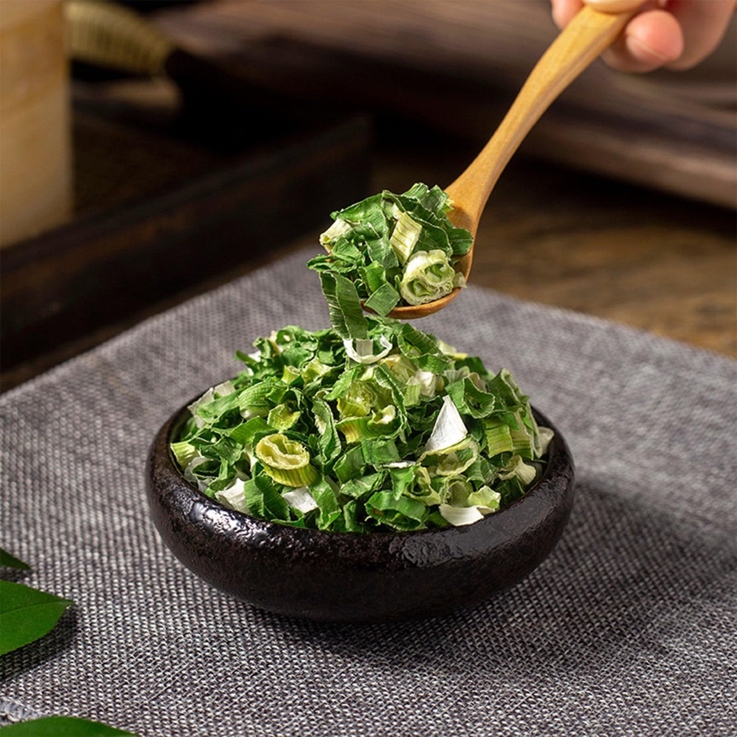BKSUAIWU Freeze Dried Chopped Green Onions,2.82oz(80g),Dried Scallions,Dehydrated Onion,Dry Green Onions for Cooking, Salads, Garnish香葱干