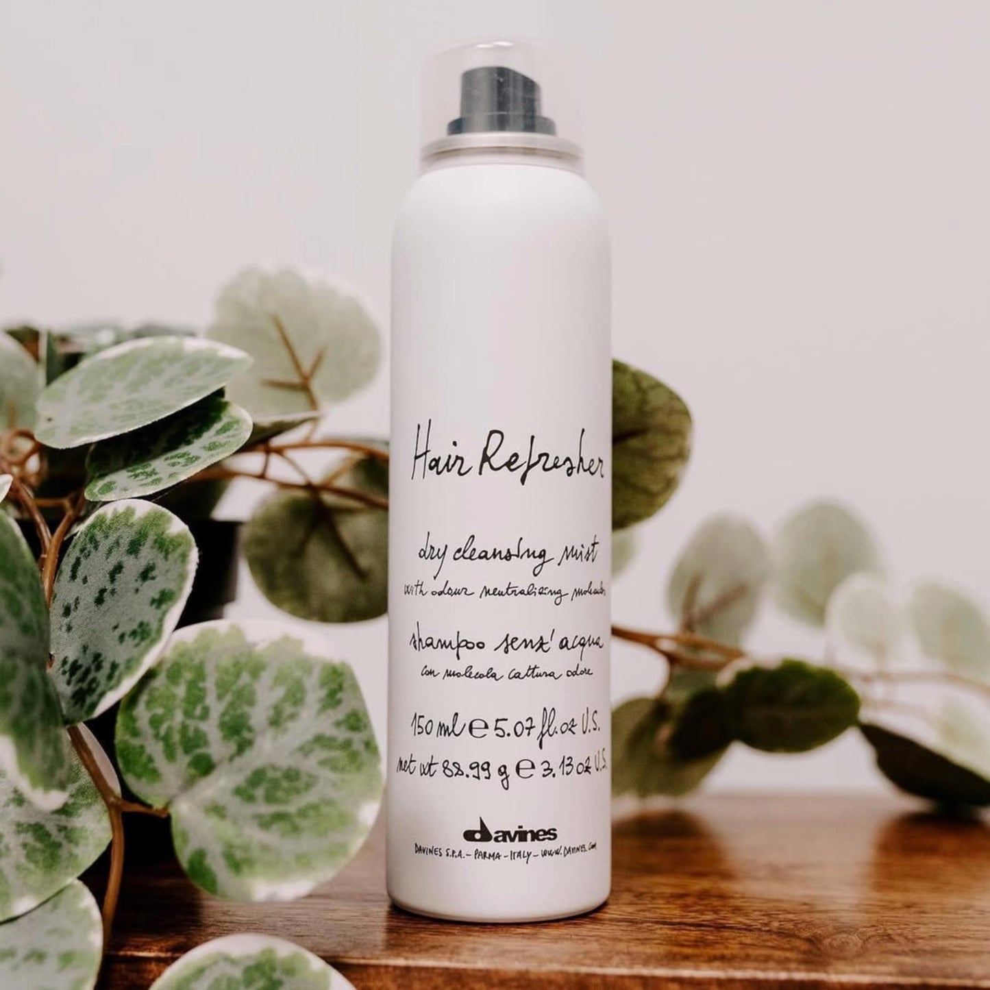 Davines Hair Refresher Dry Shampoo, Oil-Absorbing Volumizing Spray - Instantly Cleans & Refreshes Hair without Water - Rice Starch Formula Leaves No White Residue or Build-Up, 5.07 Fl Oz