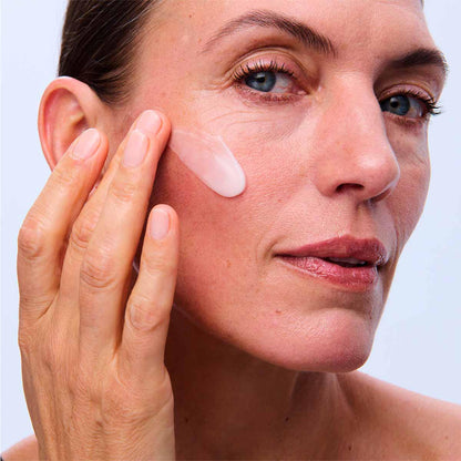 Clarins Nutri-Lumière Night Cream | Anti-Aging Moisturizer | Nourishes and Restores Vitality To Mature Skin | Visibly Lifts and Smoothes Skin | Minimizes Appearance Of Deep Wrinkles and Age Spots