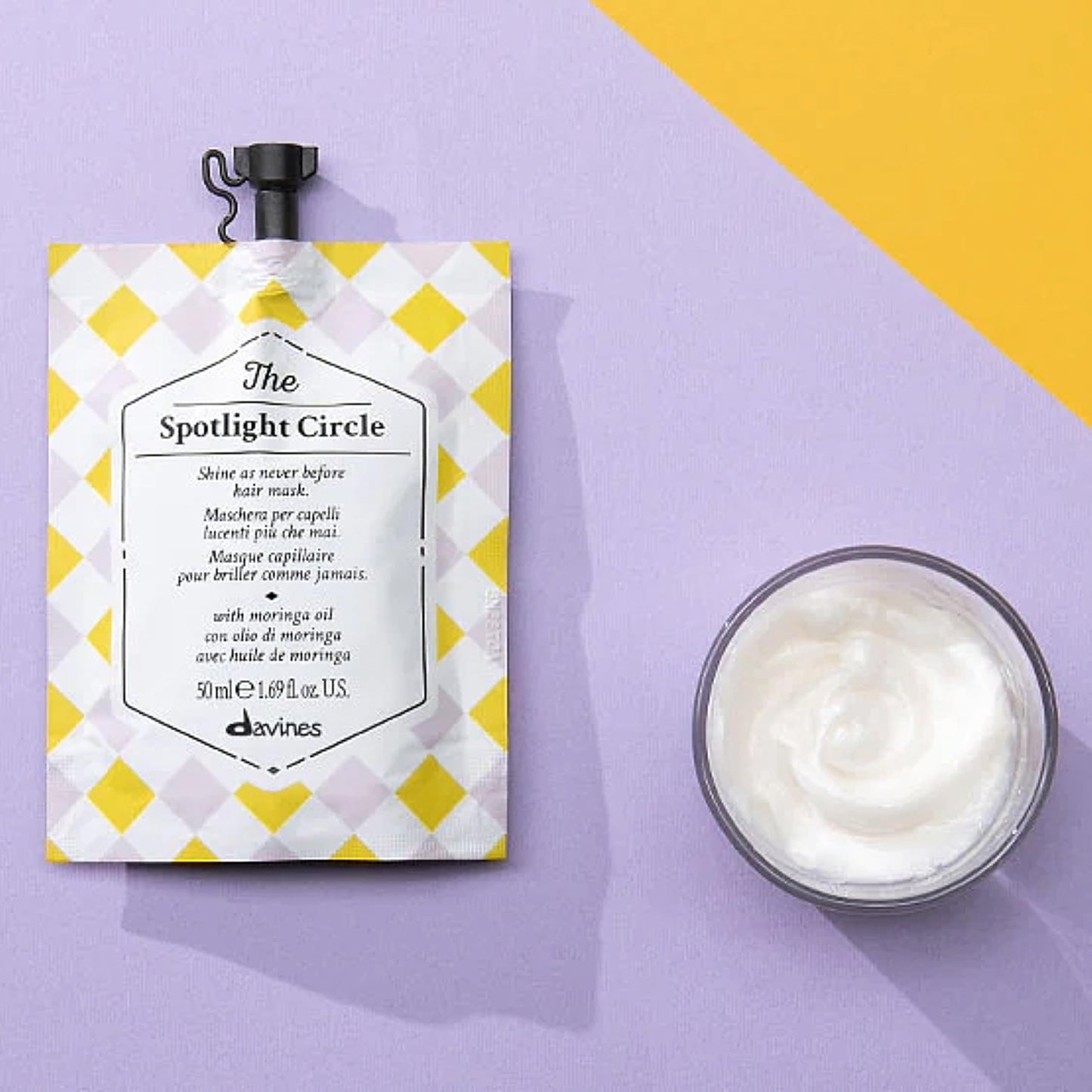 Davines The Spotlight Circle, Extra Shine Boosting Hair Mask - Polishes & Smooths for Glossy Color - Moringa Oil Formula Illuminates Dull Hair Weightlessly, 1.69 Fl Oz