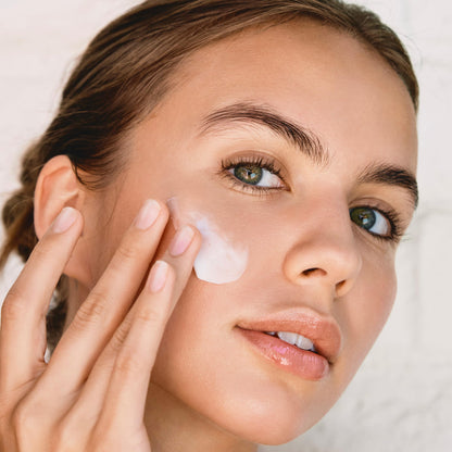 Clarins NEW Multi-Active Renewing Night Moisturizer with Niacinamide | Smooth Fine Lines Visibly Tighten Pores Even Tone and Texture Boost Glow Strengthen Moisture Barrier Skin