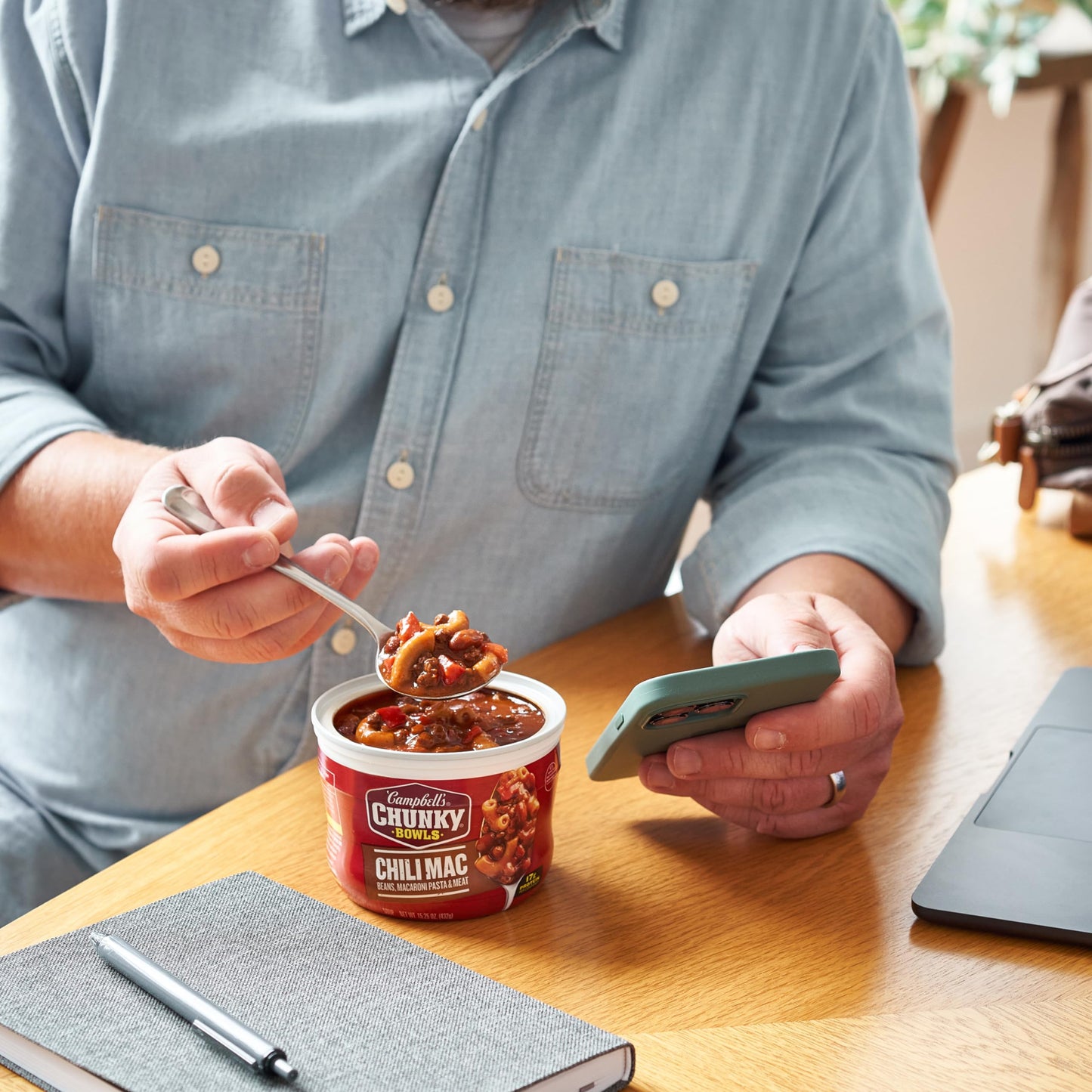 Campbell’s Chunky Soup, Chili Mac Soup, 15.25 oz Microwavable Bowl