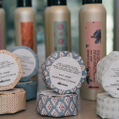 Davines This Is A Strong Dry Wax, Strong Hold Matte Texture - Dry Wax for Definition & Separation - Creates Rough & Messy Looks, 2.54 Fl Oz