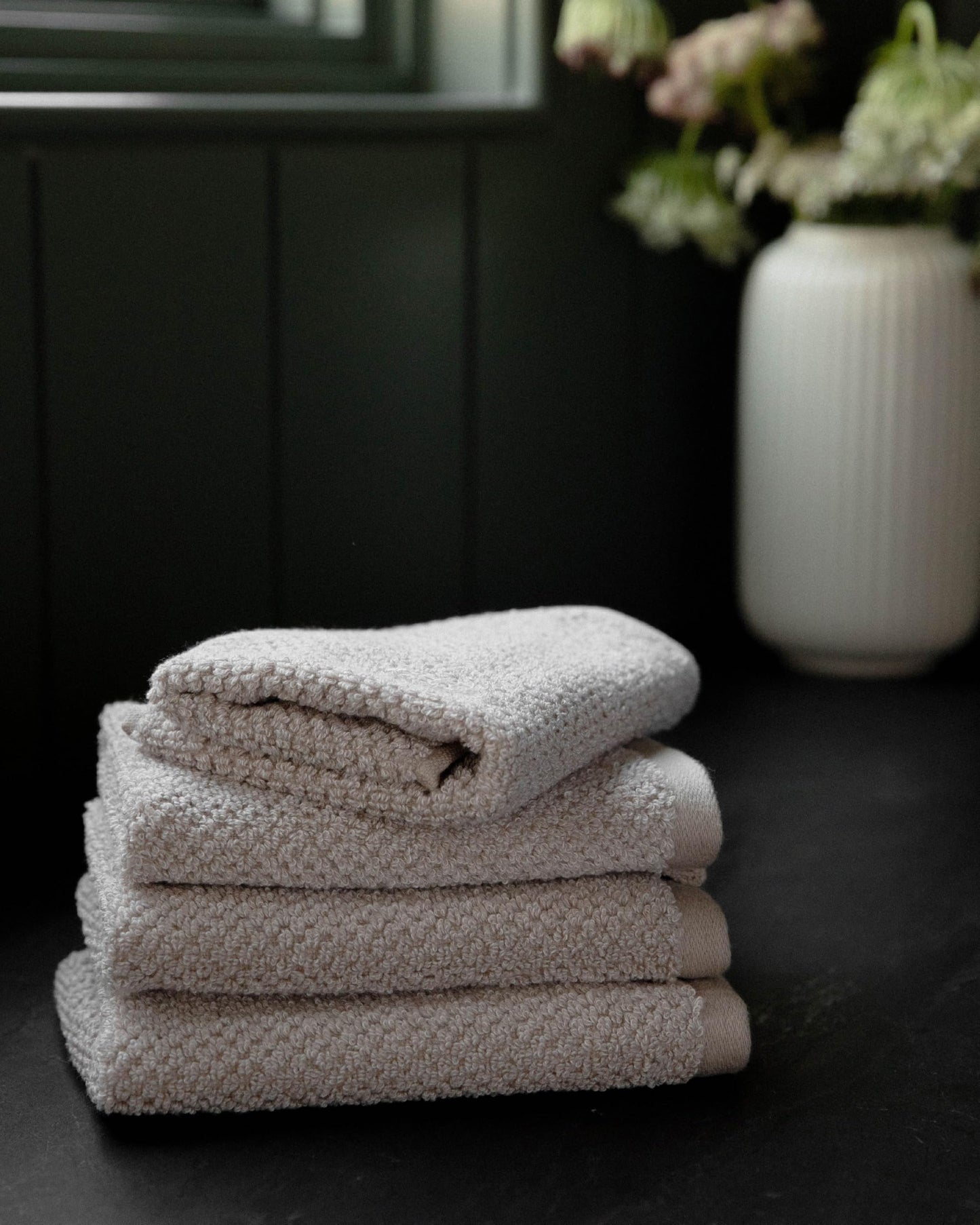 Cozy Earth Nantucket 60% Cotton 40% Viscose from Bamboo Washcloth - 600 GSM Plush & Fast-Drying with Rice Weave Pattern - 4 Pack 13" x 13" Luxury Washcloth - Sand