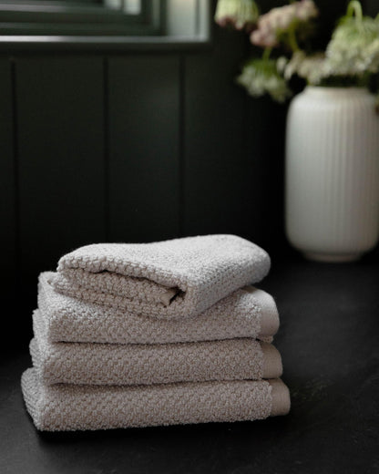 Cozy Earth Nantucket 60% Cotton 40% Viscose from Bamboo Washcloth - 600 GSM Plush & Fast-Drying with Rice Weave Pattern - 4 Pack 13" x 13" Luxury Washcloth - Sand