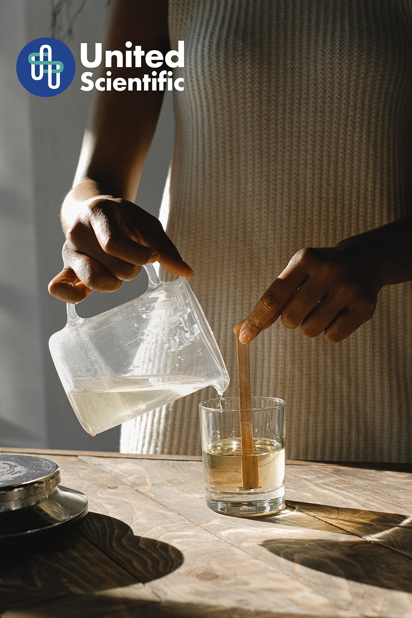 United Scientific™ Polypropylene Pitchers 81124 | Polypropylene Short Form Pitchers | 3000ml Capacity | 100ml Graduations| Beakers with handle spout | 3000ML (Pack of 6)