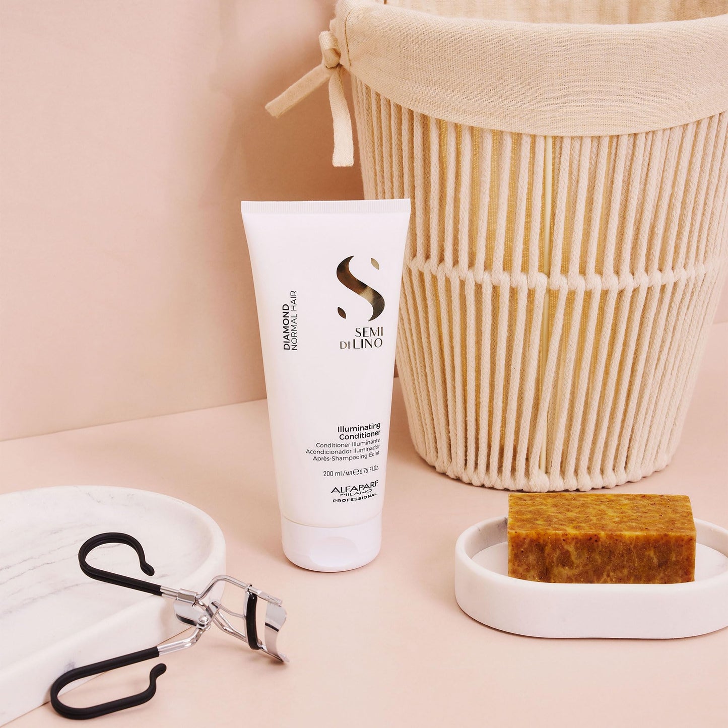 Alfaparf Milano Semi di Lino Diamond Gift Set for All Hair Types - Sulfate Free Illuminating Shampoo, Conditioner and Cristalli Liquidi Hair Oil Serum - Adds Shine and Softness