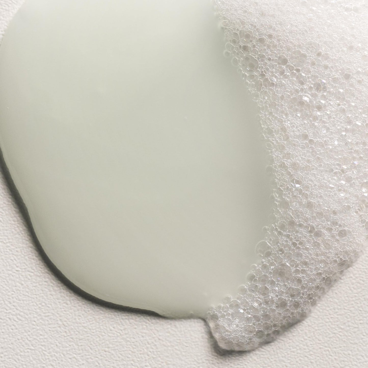 Davines MOMO Moisturizing Shampoo & Conditioner for Dry, Dehydrated Hair, Add Softness & Shine, Detangling Formula