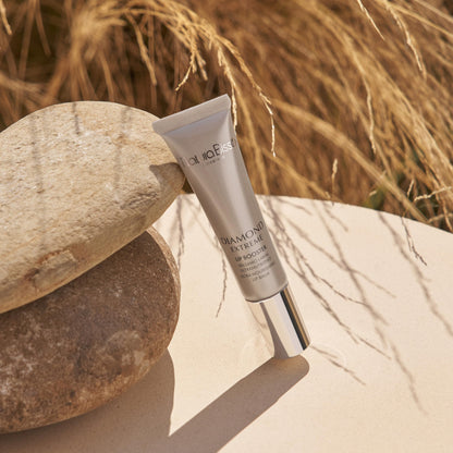 Natura Bissé Diamond Lip Booster, Extreme Nourishing Lip Serum, Smooths, Plumps & Replenishes, For Normal & Dry Skin, 0.5 Oz