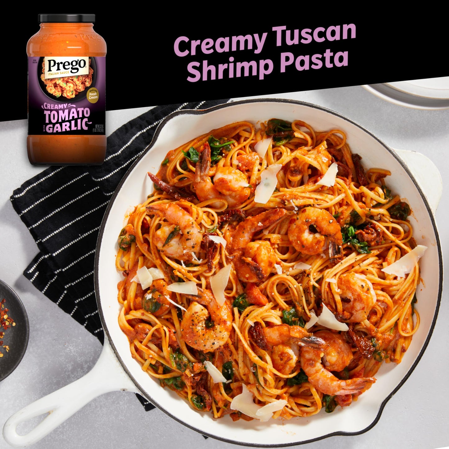 Prego Creamy Tomato Pasta Sauce With Garlic, 23.75 oz Jar