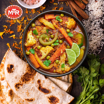 MTR - Minute Meals: Flavorful Mixed Vegetable Curry - Authentic Indian Ready-to-Eat Meal with No Added Preservatives - A Quick Meal Suitable for Vegetarians, Ready in Minutes! (Pack of 6)
