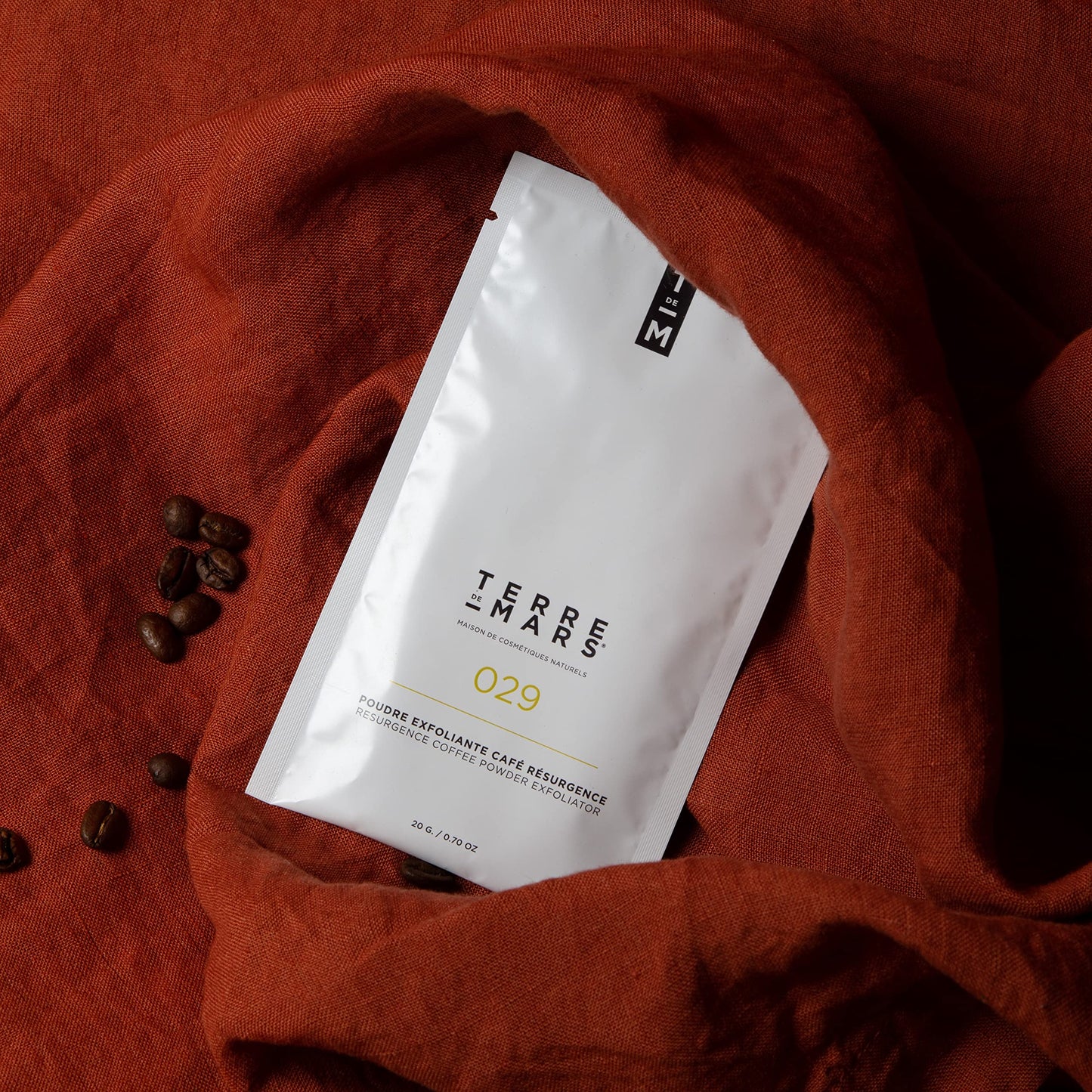 TERRE DE MARS| Resurgence Coffee Powder Exfoliator | Cosmos Organic | Café Arabica | Coconut | Castor oil| Exfoliates | Moisturizes | Nourishes | 20gm