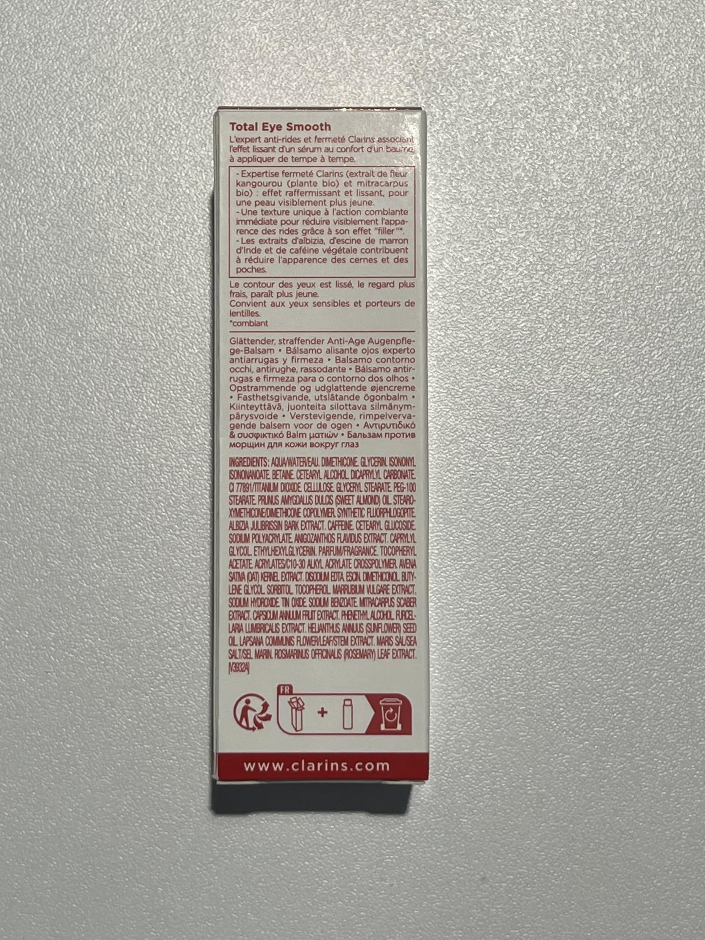 Clarins Total Eye Smooth | 2-In-1 Anti-Aging Eye Cream and 10-Minute Eye Mask | Minimizes Appearance Of Wrinkles, Dark Circles and Puffiness | Visibly Firms and Smoothes | All Skin Types | 0.5 Ounces