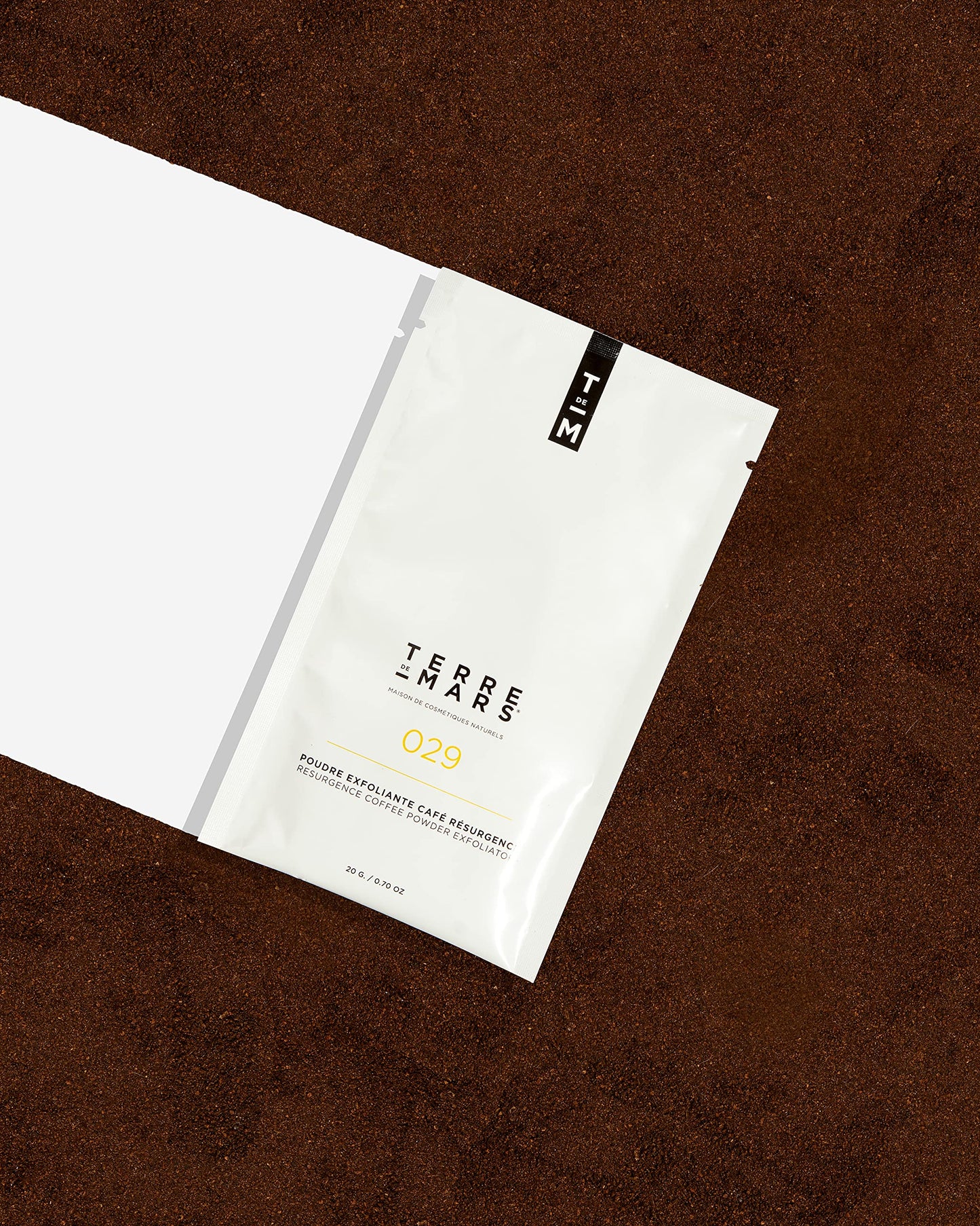 TERRE DE MARS| Resurgence Coffee Powder Exfoliator | Cosmos Organic | Café Arabica | Coconut | Castor oil| Exfoliates | Moisturizes | Nourishes | 20gm